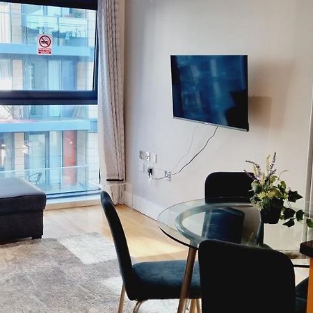 Luxury Waterside Apartment Canary Wharf London Bagian luar foto