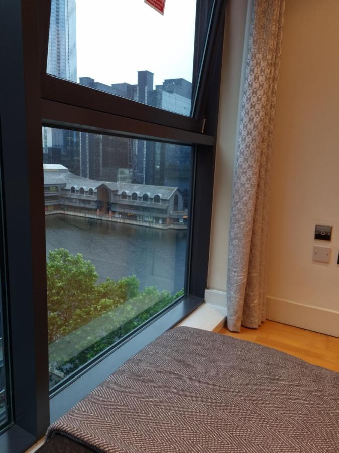 Luxury Waterside Apartment Canary Wharf London Bagian luar foto