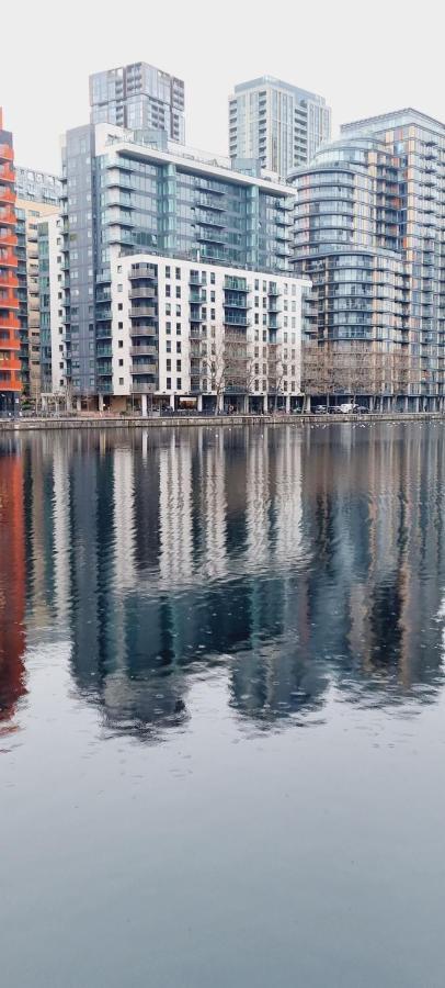 Luxury Waterside Apartment Canary Wharf London Bagian luar foto